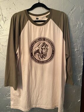 Buffalo Trace Raglan T-Shirt - Olive/cream